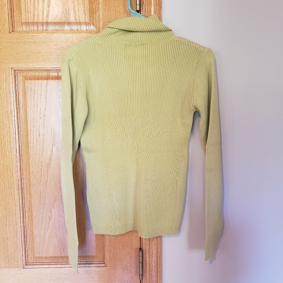 Christopher & Banks Turtleneck - Picture 3 of 3